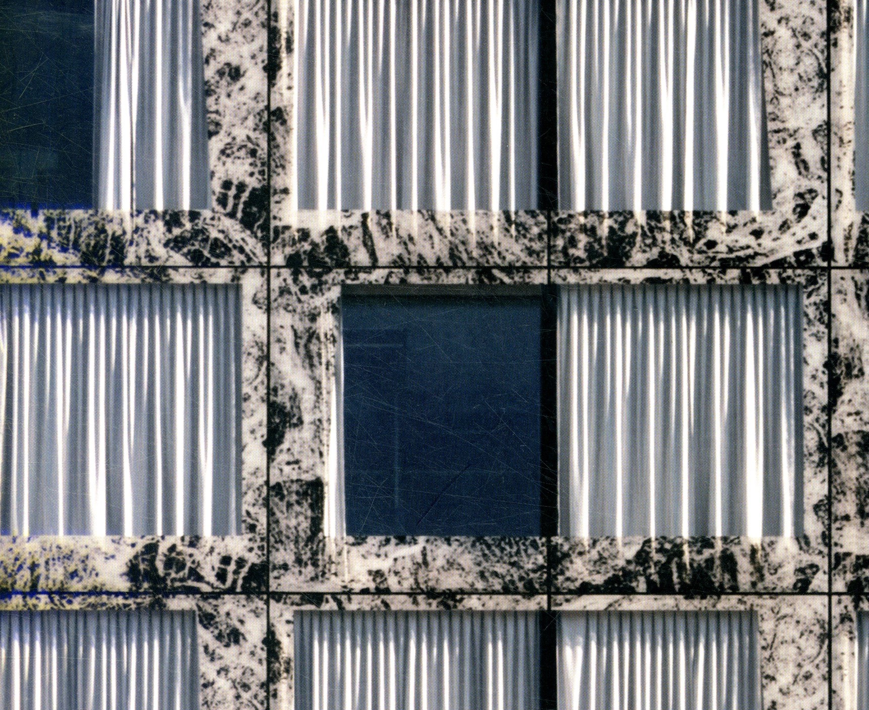 Reflective curtains in Zurich offices [541] filt3rs